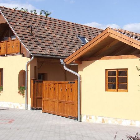 Villa Giulia Vendeghaz Verpelet Bagian luar foto