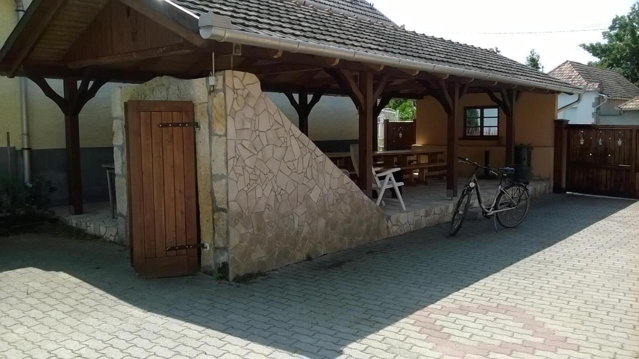 Villa Giulia Vendeghaz Verpelet Bagian luar foto