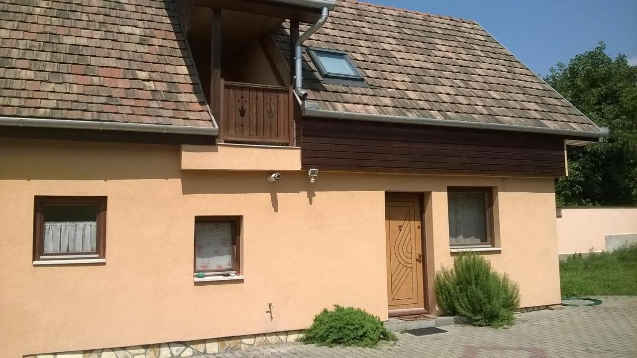 Villa Giulia Vendeghaz Verpelet Bagian luar foto